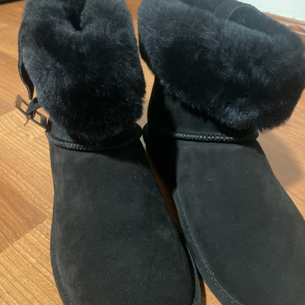 boots like ugg super cozy on the inside